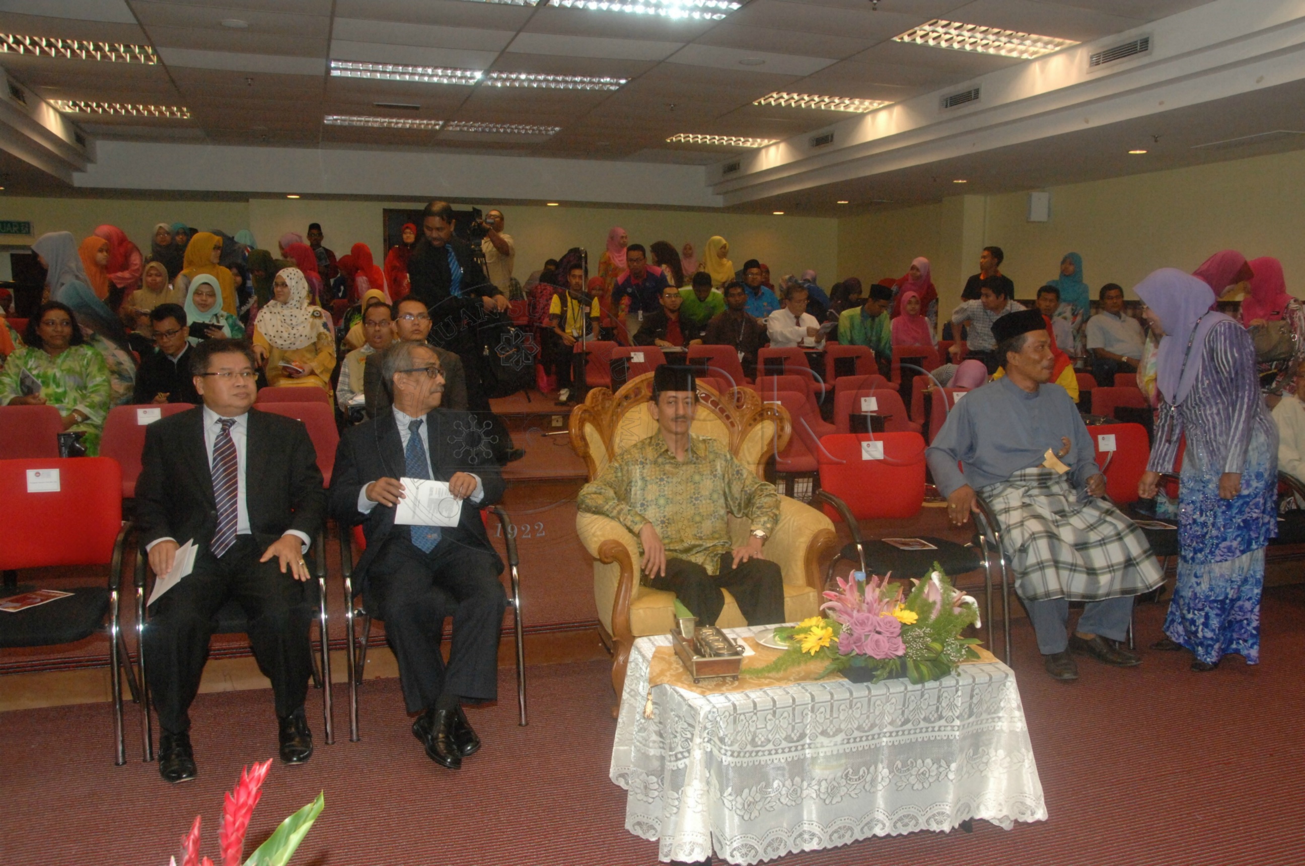 PRO 14 33 WACANA FBA 0113